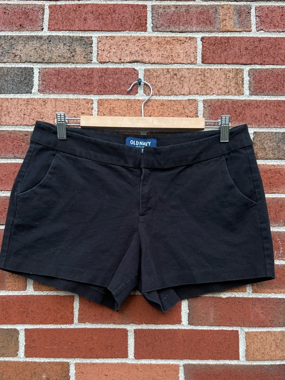 Old Navy Daisy Black Cotton Shorts Size 12 Mid Rise Stretch Pockets